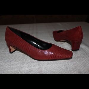 Acorn Cranberry Vaneli’s